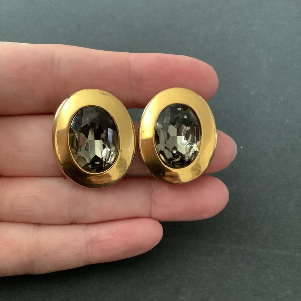 Vintage Kim gold tone faux smoky quartz clip Earring